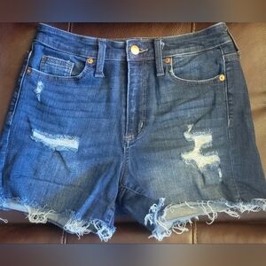 Women's Size 6/28 Universal Threads Hi-Rise Distressed Denim Shorts Fair Trade.